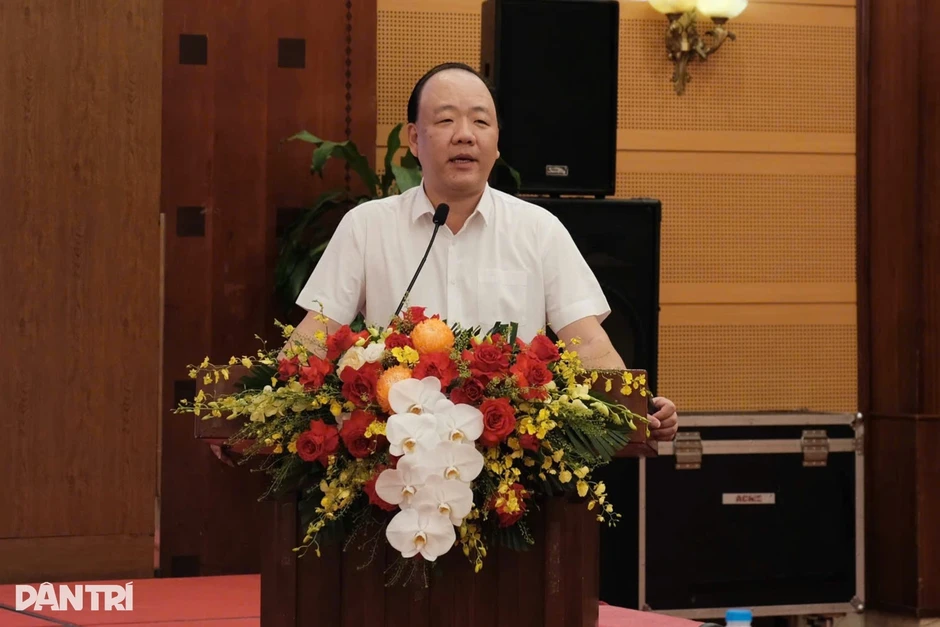 Sẽ bỏ nhiều khâu trung gian xăng dầu, doanh nghiệp tự quyết giá bán Sẽ bỏ nhiều khâu trung gian xăng dầu, doanh nghiệp tự quyết giá bán
