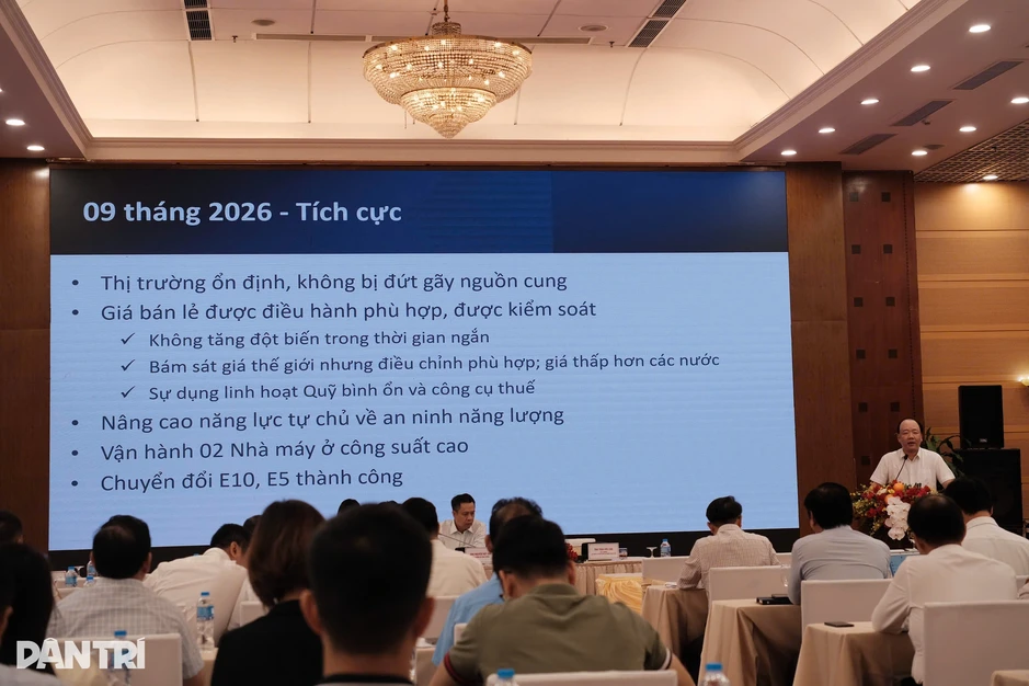 Sẽ bỏ nhiều khâu trung gian xăng dầu, doanh nghiệp tự quyết giá bán Sẽ bỏ nhiều khâu trung gian xăng dầu, doanh nghiệp tự quyết giá bán
