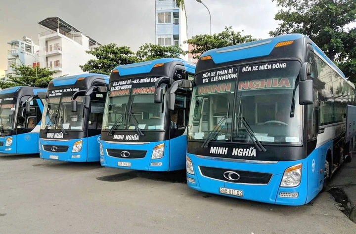 Sống chung với giá xăng dầu 'phi mã', doanh nghiệp vận tải gồng mình thích ứng