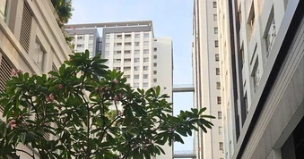 Sống ở chung cư có được lắp điện mặt trời mái nhà để giảm tiền điện?