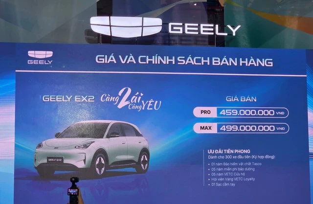SUV hybrid kỷ lục 1.800km và "xe điện quốc dân" giá 459 triệu đồng ra mắt Việt Nam SUV hybrid kỷ lục 1.800km và "xe điện quốc dân" giá 459 triệu đồng ra mắt Việt Nam