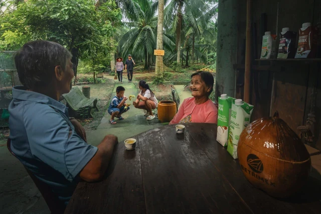 Tái sinh vườn dừa: Lời tri ân từ một doanh nghiệp nửa thế kỷ gắn bó với cây dừa Tái sinh vườn dừa: Lời tri ân từ một doanh nghiệp nửa thế kỷ gắn bó với cây dừa