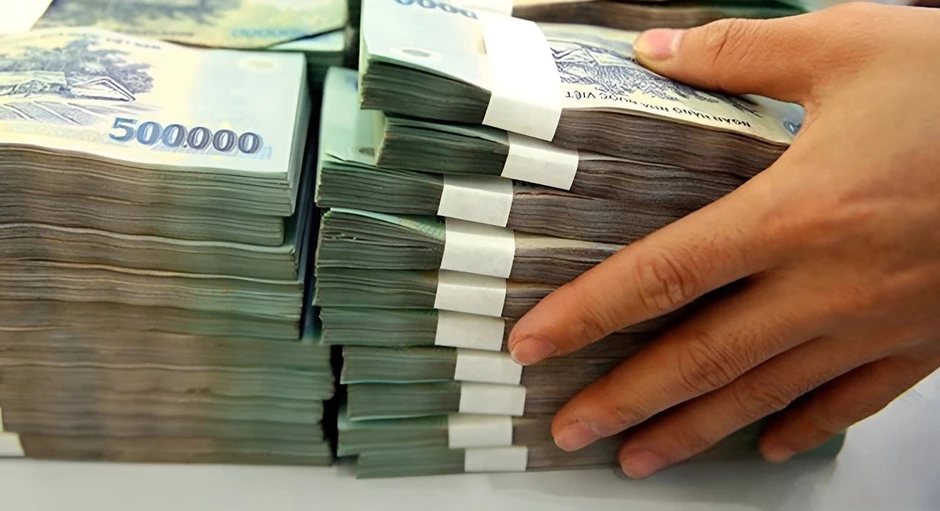 Tăng lương, làm sao ngăn giá cả hàng hoá ‘cuốn’ theo?