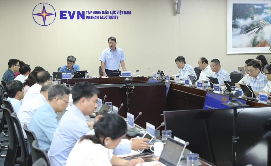 Tạo hành lang pháp lý thuận lợi cho đầu tư phát triển điện lực Tạo hành lang pháp lý thuận lợi cho đầu tư phát triển điện lực