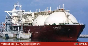 Tàu chở 27.000 tấn LNG cập cảng TP Hồ Chí Minh