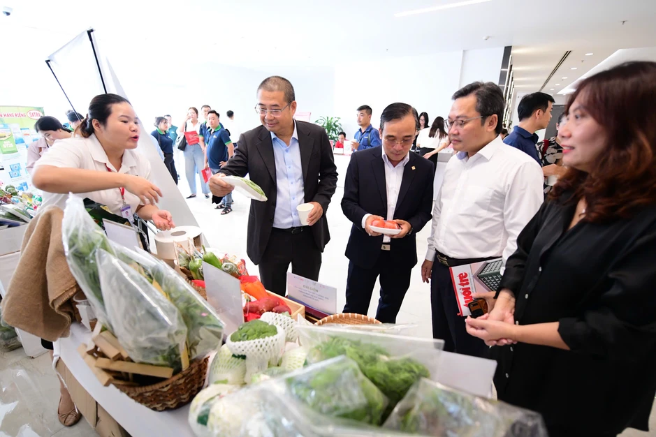 Thịt heo mát, thịt gà phải “nâng chuẩn” để vào chuỗi ở TPHCM