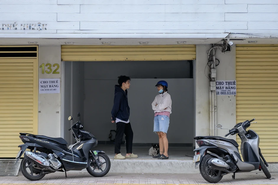 Thời của những tiệm váy cưới trong hẻm