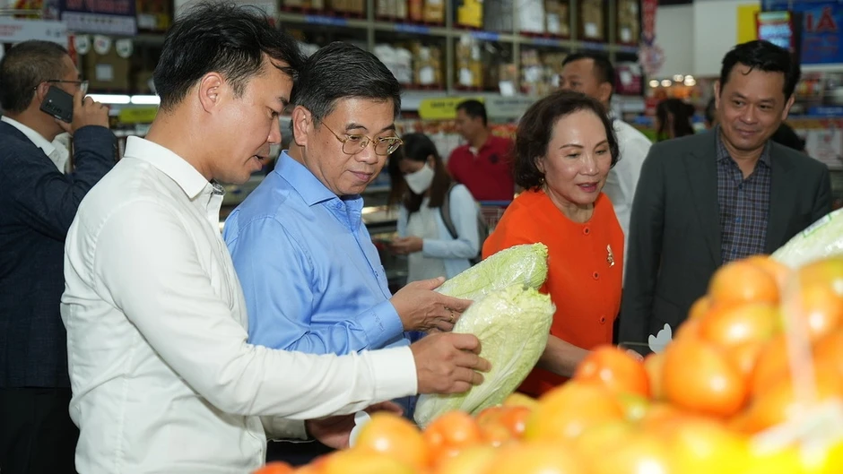 Thực phẩm 'Tick xanh' mở rộng từ siêu thị tới chợ, trường học Thực phẩm 'Tick xanh' mở rộng từ siêu thị tới chợ, trường học