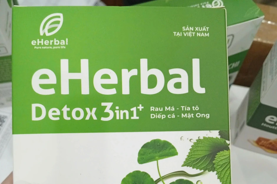 Tiêu hủy 76.000 hộp bột rau, nhãn hiệu từng mời diễn viên Hữu Công quảng bá Tiêu hủy 76.000 hộp bột rau, nhãn hiệu từng mời diễn viên Hữu Công quảng bá