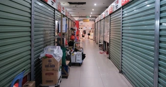 Tiểu thương loạt chợ nổi tiếng Hà Nội: Ngồi cả ngày chỉ kiếm vài chục nghìn
