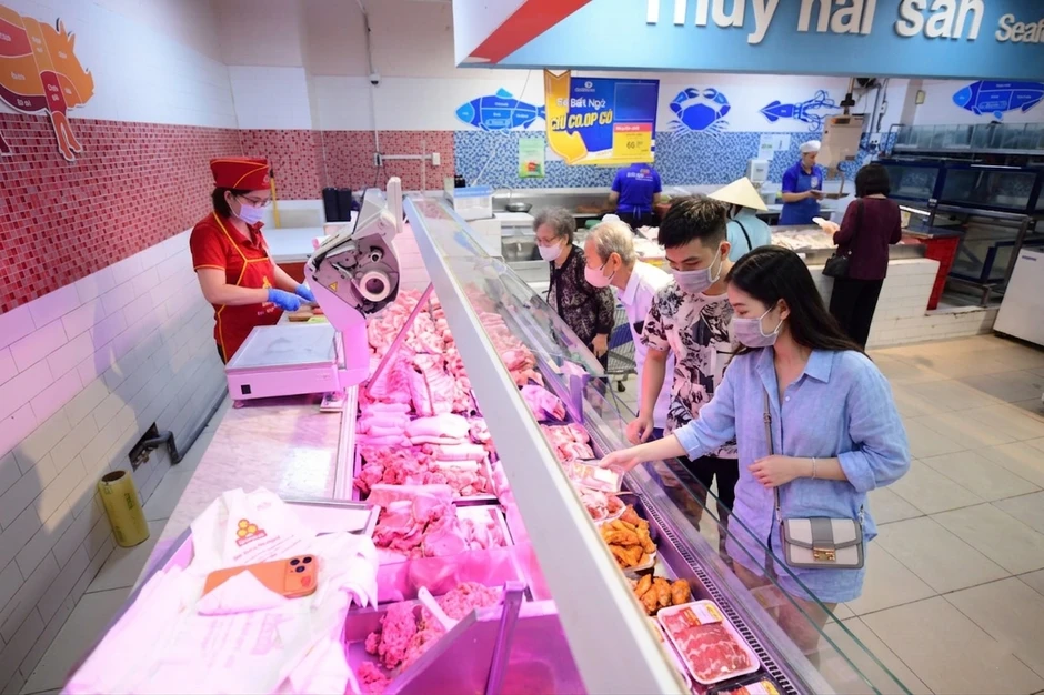 TP Hồ Chí Minh: Siêu thị 'hút' khách do nắng nóng, sức mua tăng mạnh TP Hồ Chí Minh: Siêu thị 'hút' khách do nắng nóng, sức mua tăng mạnh