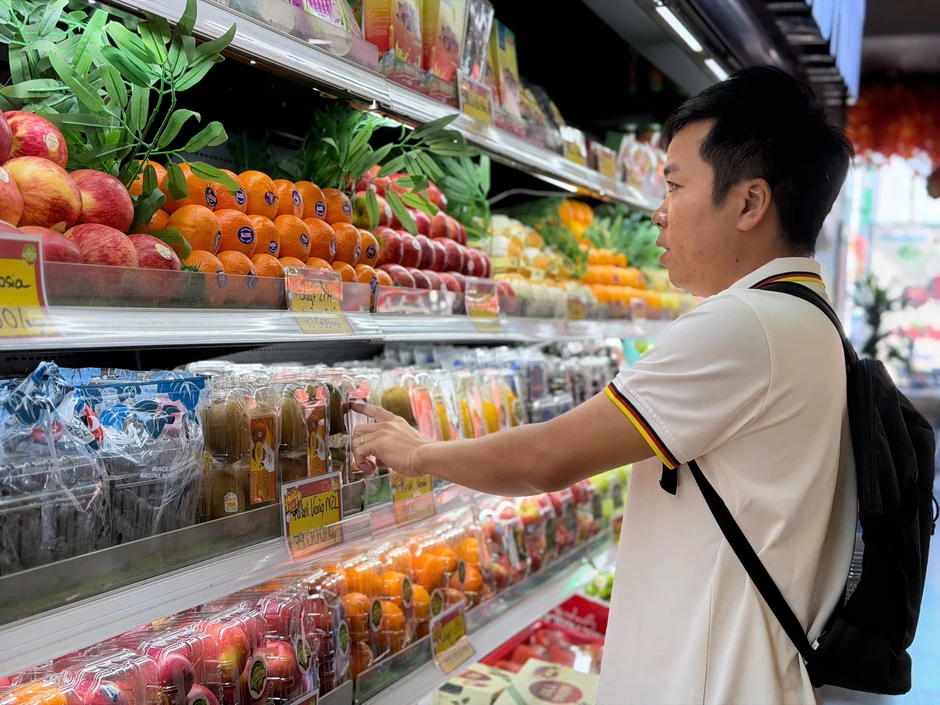 Trái cây ngoại ồ ạt về Việt Nam, giá rẻ bất ngờ Trái cây ngoại ồ ạt về Việt Nam, giá rẻ bất ngờ