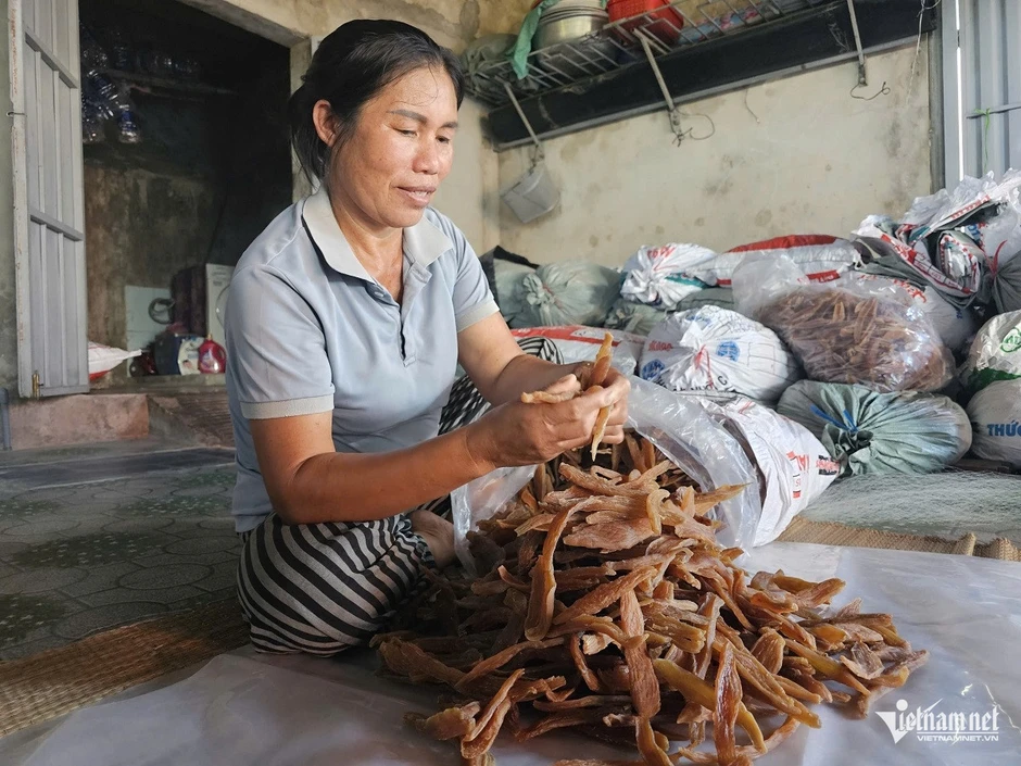 Từ củ khoai lang thành đặc sản 'hái ra tiền', cả làng thu hơn 40 tỷ đồng/năm Từ củ khoai lang thành đặc sản 'hái ra tiền', cả làng thu hơn 40 tỷ đồng/năm