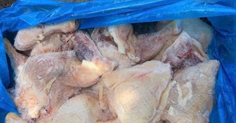 Việt Nam chi hàng trăm triệu USD nhập khẩu gà 'ngoại', gà nội lại rớt giá