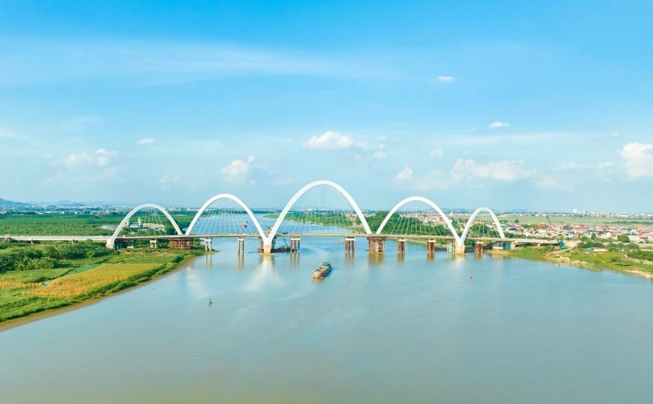 Việt Nam có cầu vòm thép 1.900 tỷ đồng cao nhất trong lịch sử, huy động đến siêu cần cẩu 800 tấn để xây dựng trong 5 năm Việt Nam có cầu vòm thép 1.900 tỷ đồng cao nhất trong lịch sử, huy động đến siêu cần cẩu 800 tấn để xây dựng trong 5 năm