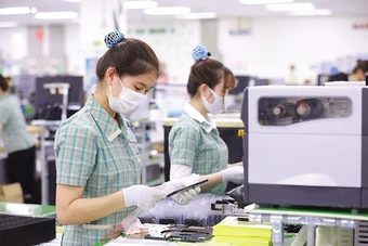 Việt Nam nhập siêu gần 3 tỷ USD trong hai tháng đầu năm