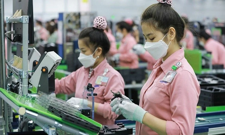 Việt Nam nhập siêu gần 3 tỷ USD trong hai tháng đầu năm Việt Nam nhập siêu gần 3 tỷ USD trong hai tháng đầu năm