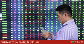 VN-Index giảm hơn 62 điểm