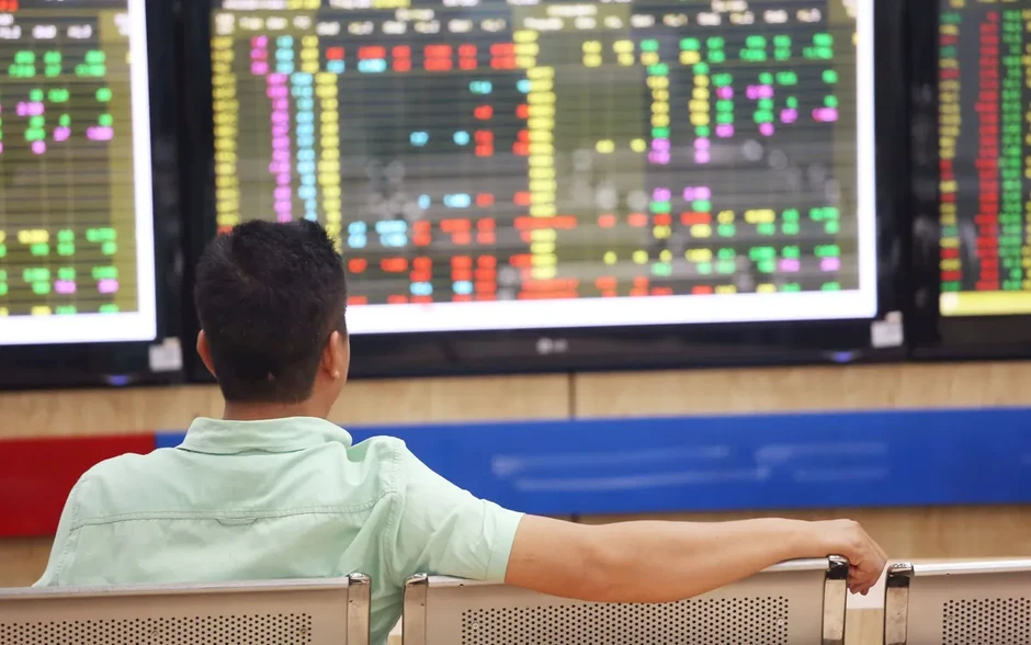 VN-Index giảm nhẹ VN-Index giảm nhẹ