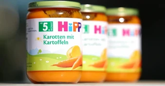Vụ đầu độc thực phẩm trẻ em HiPP: Bắt nghi phạm, lộ lỗ hổng quản trị