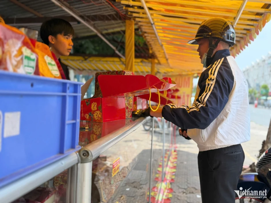 Vừa vào mùa, bánh Trung thu đã có nơi mua 1 được 4 Vừa vào mùa, bánh Trung thu đã có nơi mua 1 được 4