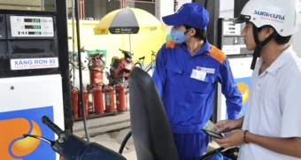Xả mạnh quỹ bình ổn 4.000-5.000 đồng/lít, Bộ Công Thương nói rõ lý do giá xăng dầu vẫn tăng