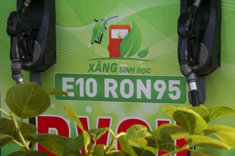 Xăng E10 bán đại trà trên toàn quốc từ hôm nay Xăng E10 bán đại trà trên toàn quốc từ hôm nay