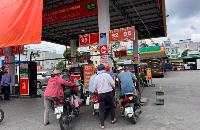 Xăng E5 bỗng đắt hàng, đề xuất kéo dài thời gian lưu thông Xăng E5 bỗng đắt hàng, đề xuất kéo dài thời gian lưu thông