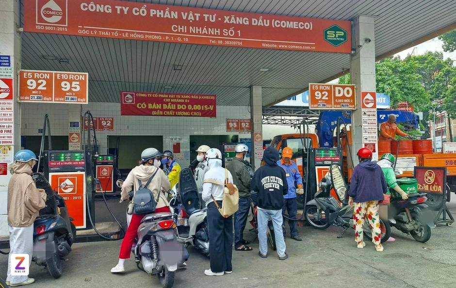 Xăng E5 được lùng mua