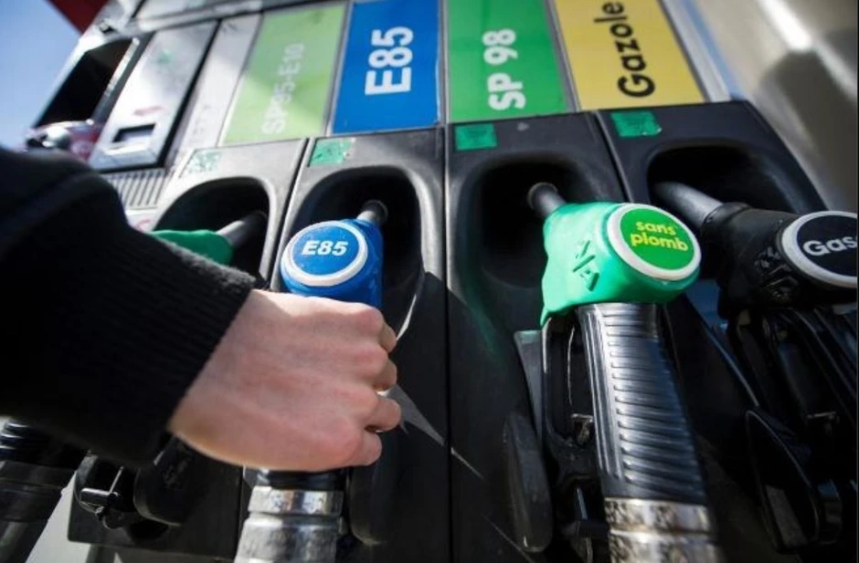 Xăng E85 rẻ hơn đáng kể, nhiều chủ xe ở Pháp từ bỏ xăng truyền thống Xăng E85 rẻ hơn đáng kể, nhiều chủ xe ở Pháp từ bỏ xăng truyền thống
