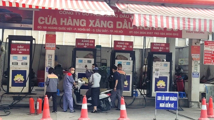 Xe quá cũ khuyến cáo dùng xăng E5, vậy xăng này bán ở đâu? Xe quá cũ khuyến cáo dùng xăng E5, vậy xăng này bán ở đâu?