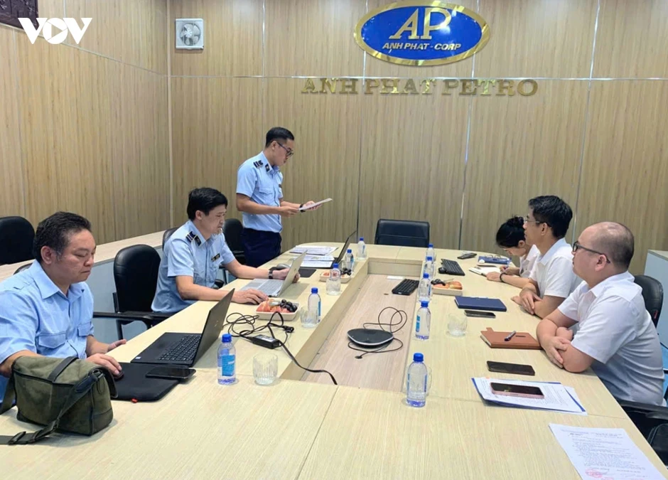Xử phạt thêm 3 doanh nghiệp đầu mối kinh doanh xăng dầu Xử phạt thêm 3 doanh nghiệp đầu mối kinh doanh xăng dầu