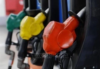 Xung đột Trung Đông đẩy giá dầu tăng gần 12% trong tuần