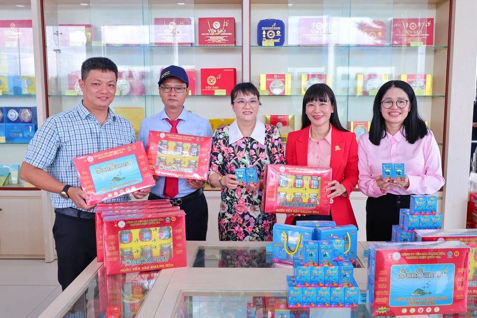 Yến sào Khánh Hòa khai trương chuỗi dịch vụ và ra mắt sản phẩm mới