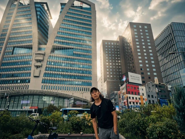 “Dị nhân” Việt đi hết 195 nước: Được cho kim cương, da hổ không dám nhận, tiền tỷ cũng không đổi nguyên tắc