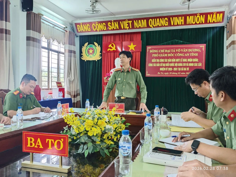 “Lá chắn thép” bảo vệ bầu cử nơi biên cương, biển đảo tại miền Trung