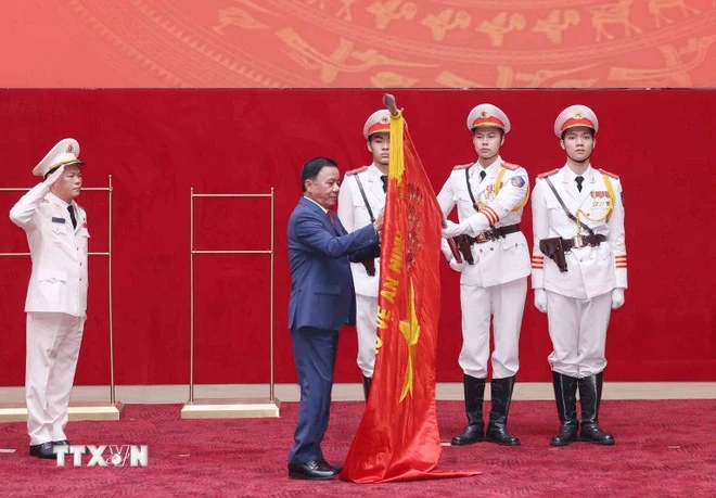 ‘Lá chắn thép’ Cục An ninh nội địa đón nhận danh hiệu Anh hùng ‘Lá chắn thép’ Cục An ninh nội địa đón nhận danh hiệu Anh hùng