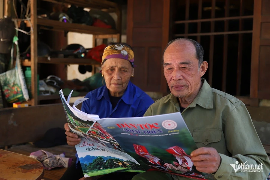 “Nâng cấp” chính sách, phát huy vai trò Người có uy tín ở cơ sở “Nâng cấp” chính sách, phát huy vai trò Người có uy tín ở cơ sở