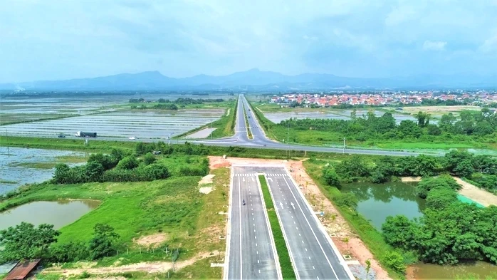 "Người lạ" trong hồ sơ gói thầu 16,5 tỉ đồng ở Quảng Trị: Nếu gian lận, nhà thầu bị xử lý ra sao? "Người lạ" trong hồ sơ gói thầu 16,5 tỉ đồng ở Quảng Trị: Nếu gian lận, nhà thầu bị xử lý ra sao?