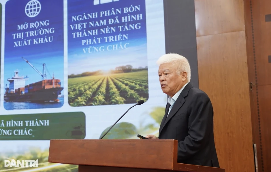 "Phân bón giả đang làm đau đầu nhà quản lý, gây thiệt hại cho nông dân" "Phân bón giả đang làm đau đầu nhà quản lý, gây thiệt hại cho nông dân"