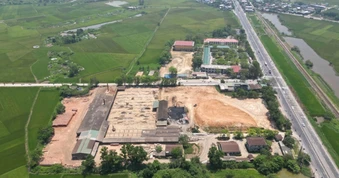 "Trảm" nhà máy gạch nằm cạnh trường học gây ô nhiễm kéo dài