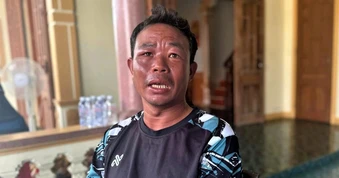 10 giờ cận kề cái chết của người đàn ông cào nghêu trên biển Hà Tĩnh
