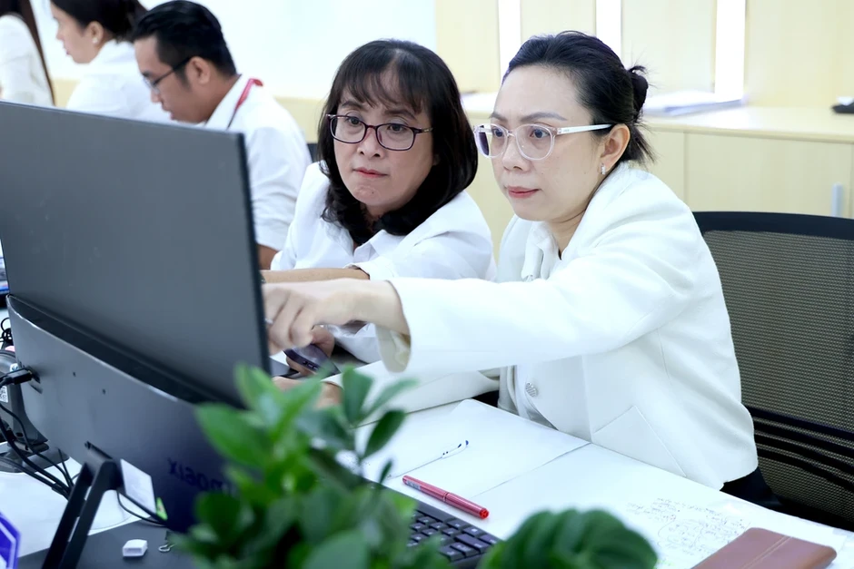 100% cán bộ, công chức TP.HCM phải thạo kỹ năng số 100% cán bộ, công chức TP.HCM phải thạo kỹ năng số