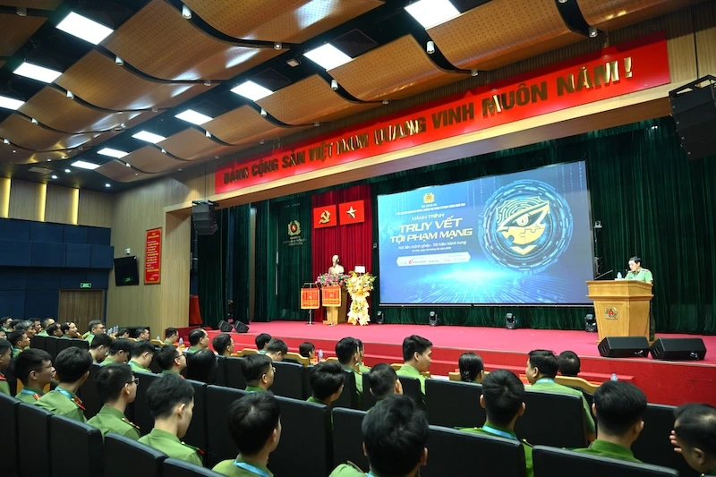 14 đội thi đến từ Công an 8 tỉnh tham dự cuộc thi “Hành trình truy vết tội phạm mạng”