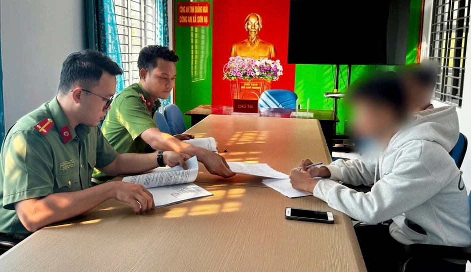 2 người bị phạt vì xúc phạm công an, đăng tin sai sự thật trên mạng xã hội