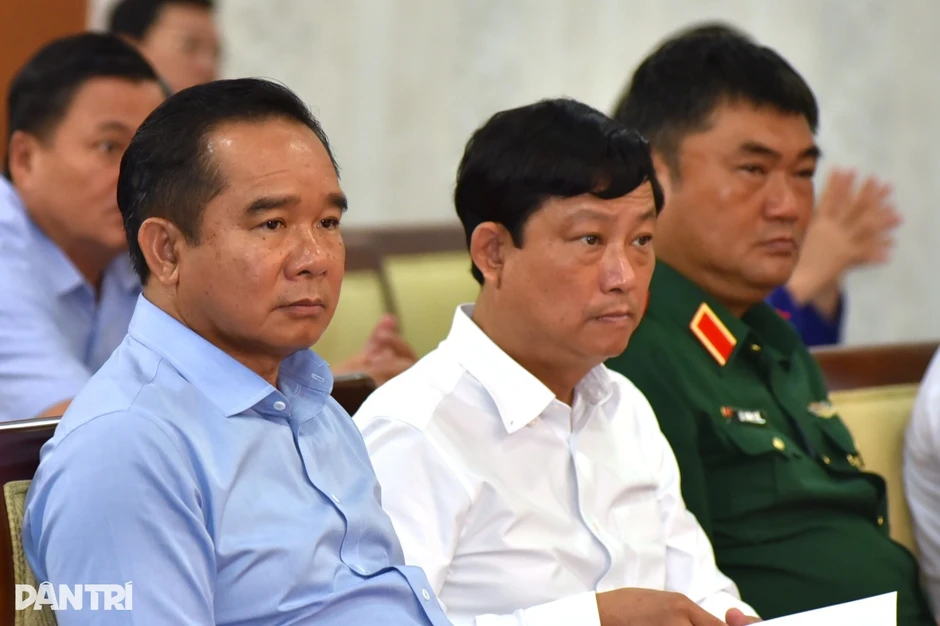 2 nhiệm vụ "xương sống" của TPHCM trong năm đầu vận hành mô hình mới 2 nhiệm vụ "xương sống" của TPHCM trong năm đầu vận hành mô hình mới