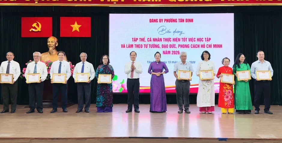 2 phường ở TP.HCM biểu dương nhiều tập thể, cá nhân học và làm theo gương Bác