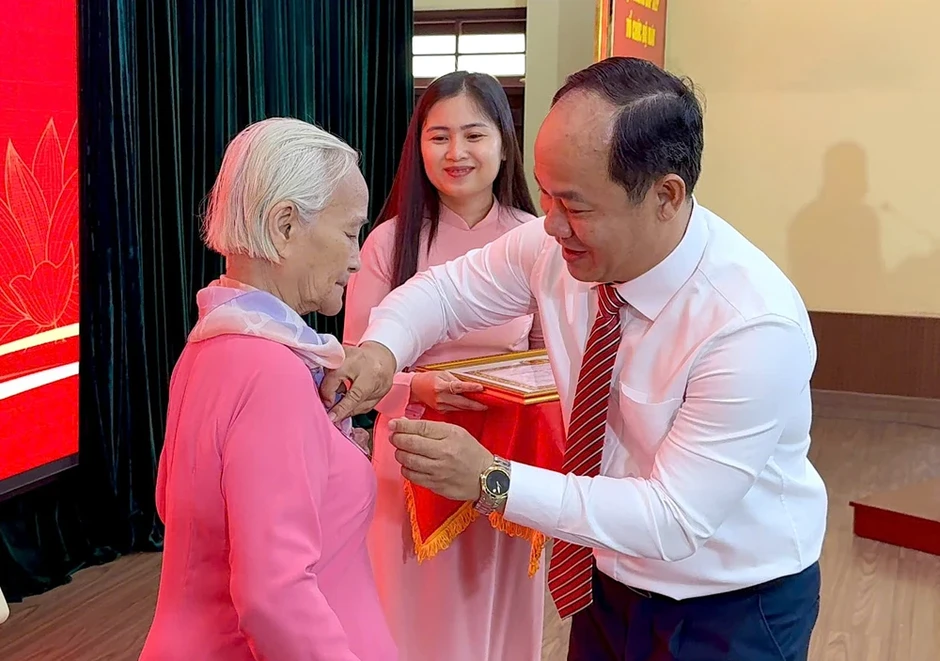 2 phường ở TP.HCM biểu dương nhiều tập thể, cá nhân học và làm theo gương Bác