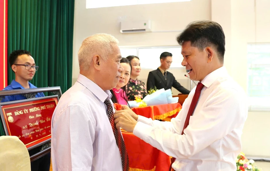 2 phường ở TP.HCM biểu dương nhiều tập thể, cá nhân học và làm theo gương Bác