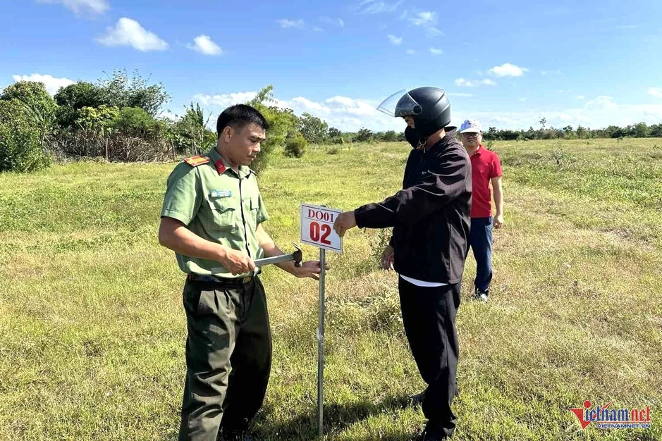 28 hộ nghèo vùng biên ở Đắk Lắk được giao đất ở theo Đề án 104 28 hộ nghèo vùng biên ở Đắk Lắk được giao đất ở theo Đề án 104